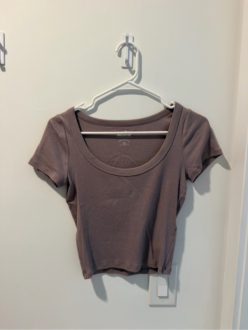 Hollister Ribbed Scoop Neck Crop Top - Dusty Mauve